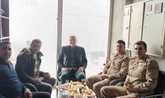 Komutanlardan gazetecilere ziyaret