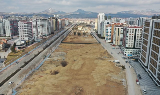 Konya Büyükşehir Belediyesi yeni bir spor sosyal donatı alanı oluşturuyor