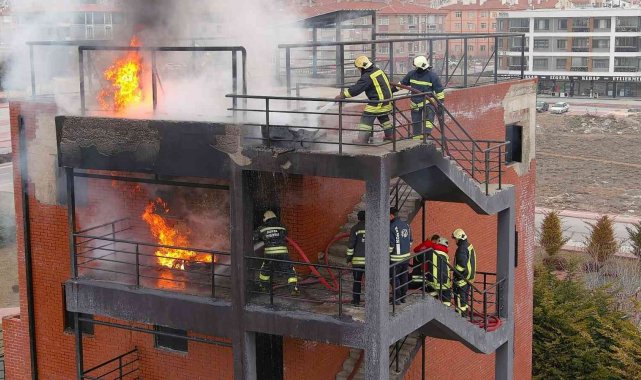 Konya Büyükşehir itfaiyesi farklı ülkelerden itfaiyecilere eğitim veriyor
