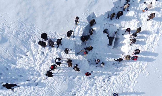 Konya'da kar basma şenliği