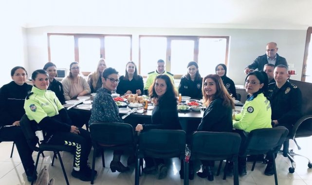 Köyceğiz İlçe Emniyet Müdürlüğünden kadın personele kahvaltı sürprizi