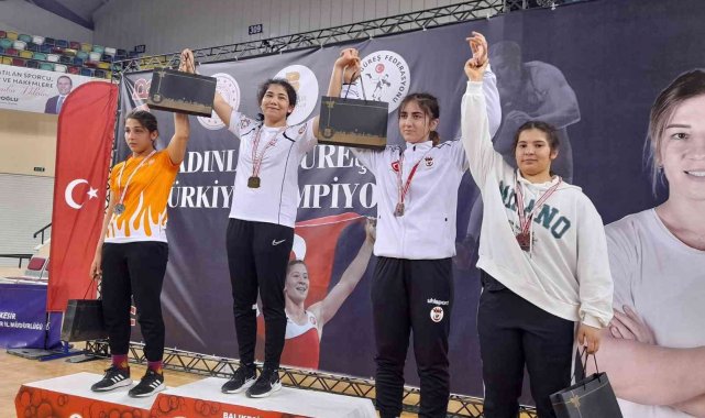 Köyceğizli Sevgi Keser, U17 Kadınlar Güreş Şampiyonası'nda üçüncü oldu
