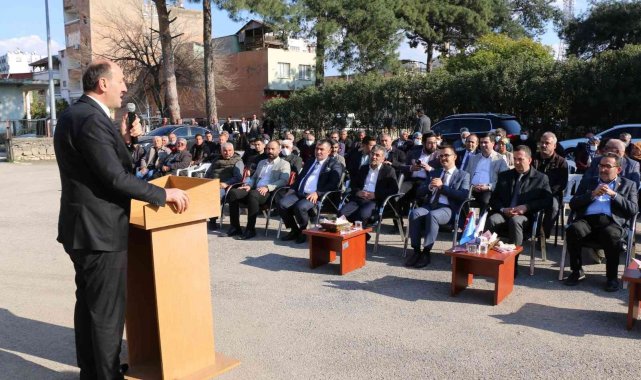 Kozan'da çiftçilere motorlu sırt pulverizatörü dağıtıldı