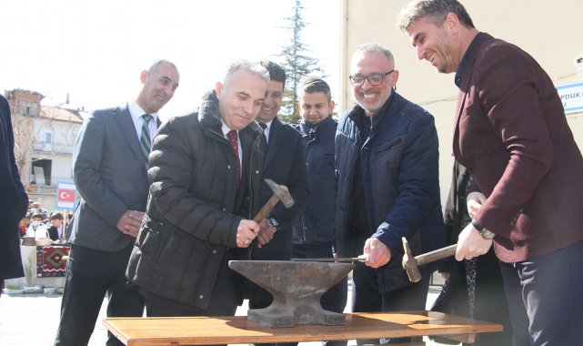 Kula'da nevruz bayramı kutlandı