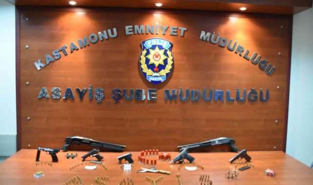 Kumar oynarken suçüstü yakalandılar: 15 şahsa 27 bin TL ceza kesildi