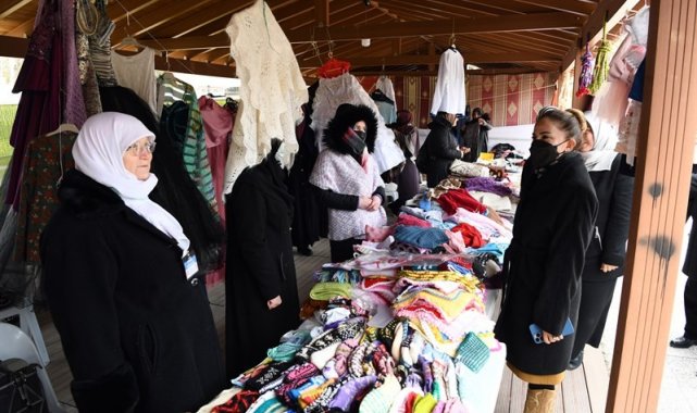 Kur'an kursları yarına yardım kampanyası düzenledi