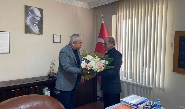 Kuşadası Belediyesi 14 Mart'ta sağlık çalışanlarını unutmadı