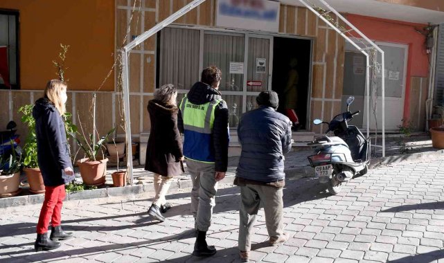 Kuşadası&#039;nda yürekler dayanışma ile ısınıyor