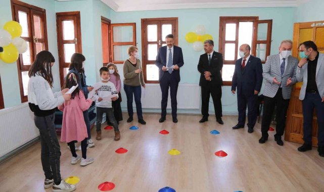 Kütahya'da 'Bir arada çocuk köyü' atölyesi açıldı