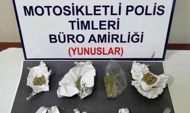 Kütahya&#039;da bir araçta uyuşturucu ele geçirildi