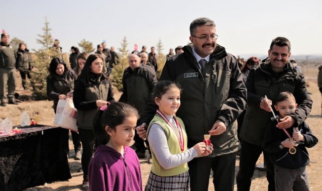 Kütahya&#039;da dereceye giren öğrenciler ödüllendirildi