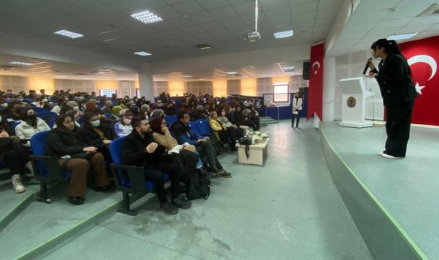 Kütahya'da "KPSS ve Daha Fazlası" konulu konferans