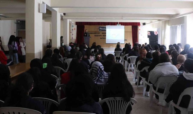 Lise öğrencilerine su ve temiz çevre anlatıldı