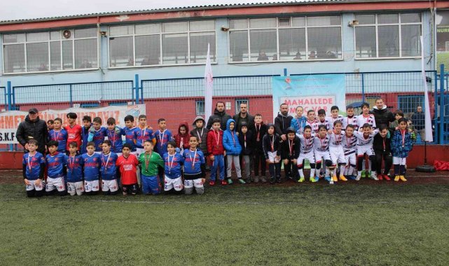 Mahallede maç var futbol turnuvası sona erdi
