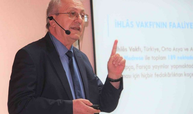 Mahmut Kemal Aydın, Kütahya&#039;da İhlas Vakfı gönüllüleriyle bir araya geldi