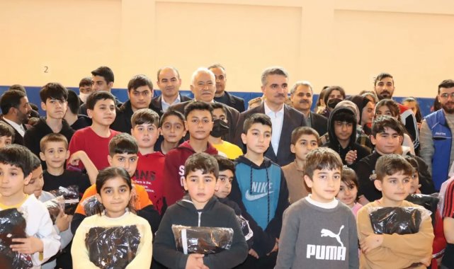 Malatya'da 200 çocuğa eşofman