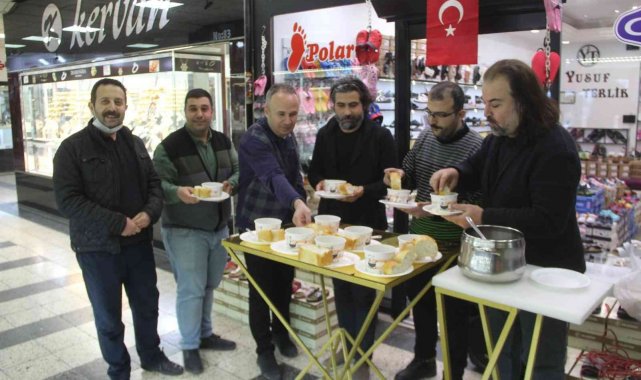Malatya&#039;da üzüm hoşafı dağıtıldı