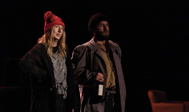 Maltepe'de Tiyatro Günleri savaş karşıtı oyunla başladı