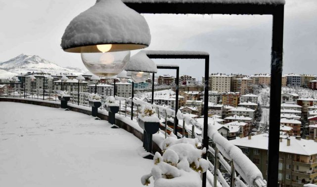 Mamak beyaza büründü