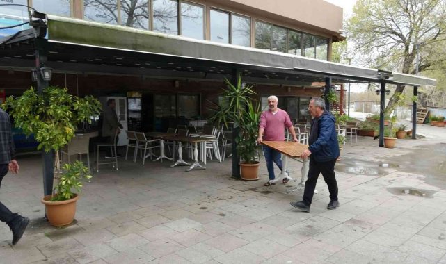 Manavgat Barajı&#039;ndan bırakılan su, şelale esnafını harekete geçirdi