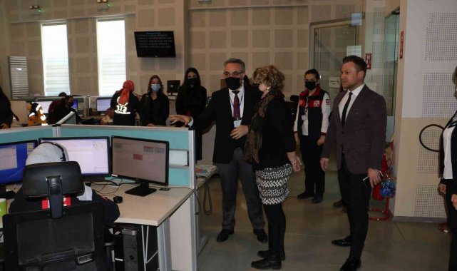 Manisa Büyükşehir Belediyesi sağlık çalışanlarının Tıp Bayramı'nı kutladı