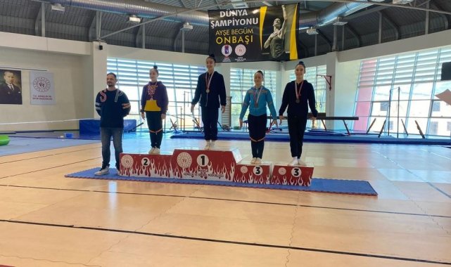 Manisa'da 'Okul Sporları Aerobik Cimnastik İl Birinciliği' tamamlandı