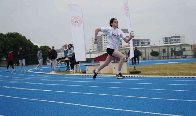 Manisa&#039;da Okul Sporları Atletizm İl Birinciliği yarışmaları yapıldı