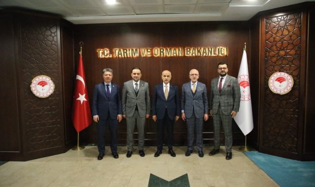 Manisa&#039;nın AK Parti&#039;li vekilleri bakanlarla görüştü