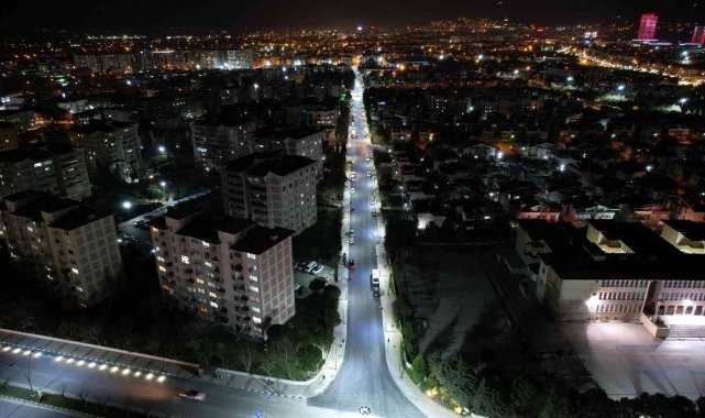 Manisa&#039;yı güzelleştirmeye devam ediyorlar