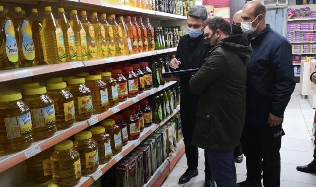 Marketlerde &quot;fahiş fiyat&quot; ile &quot;stokçuluk&quot; denetimi yapıldı
