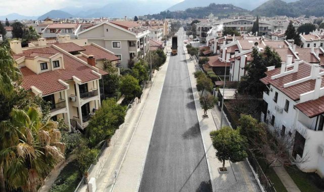 Marmaris'te yol yapım hamlesi