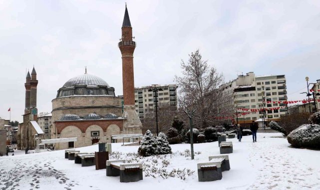Mart ayının sonlarında kent yeniden beyaza büründü