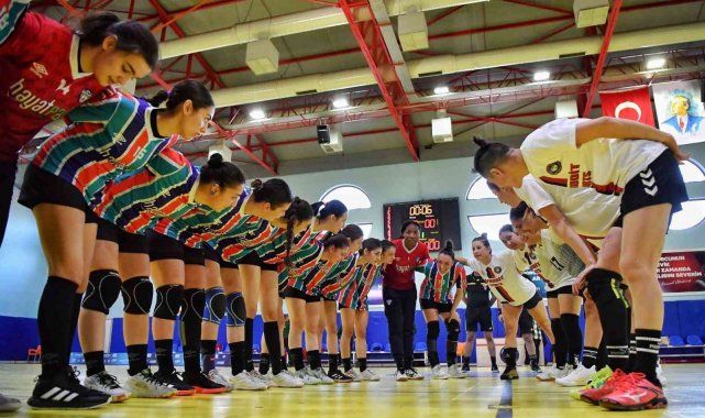 Mavi Kelebekler kritik virajda