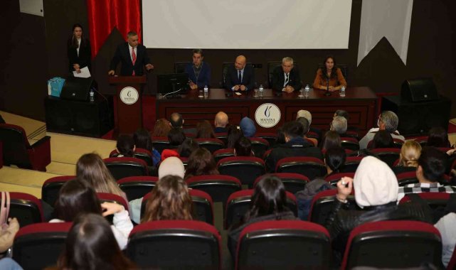 MCBÜ&#039;de TFMD 2021 ödüllü Basın Fotoğrafları Sergilendi