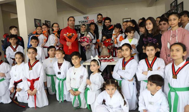 Melikgazi&#039;de geleceğin şampiyon adayları başarılarını kutladı