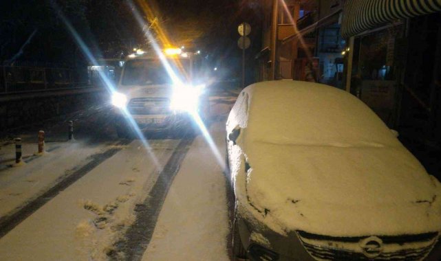 Menteşe Belediye ekiplerinden kar mesaisi