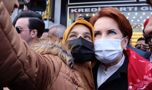 Meral Akşener ilçelerde esnafları ziyaret etti