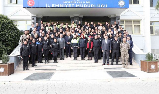 Mersin&#039;de kadın polisler unutulmadı