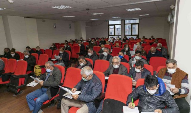 Mersin'de taksi, minibüs ve halk otobüsü şoförlerine eğitim