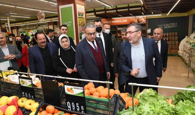 Mersin'de Tarım Kredi Kooperatifinin Koopgros mağazasının ilk şubesi açıldı