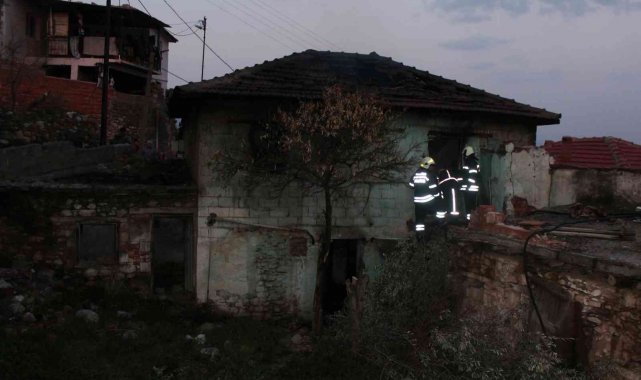 Metruk binada korkutan yangın