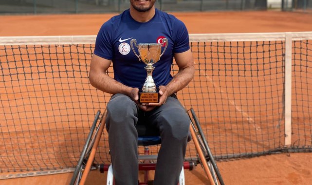 Mezitli Belediyesi sporcusu Ahmat Kaplan&#039;dan teniste büyük başarı