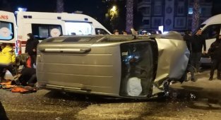 Milas'ta kontrolden çıkan araç takla attı 1 yaralı