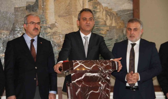 Milli Eğitim Bakanı Mahmut Özer: &quot;364 milyonluk mevcut yatırımlara ilave olarak 1 milyarlık yatırımı Elazığ&#039;a kazandırmış olduk&quot;