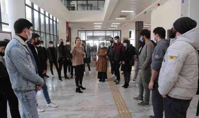 Mimarlık Fakültesi öğrencileri, İmar Kanunu dersini Mezitli Belediyesinde işledi