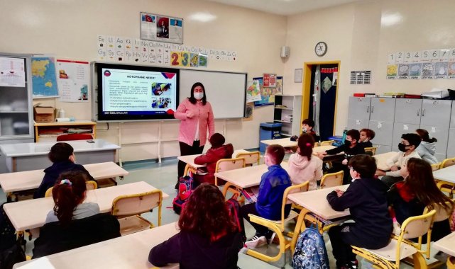 Minik GKV'liler kütüphaneyle tanıştı