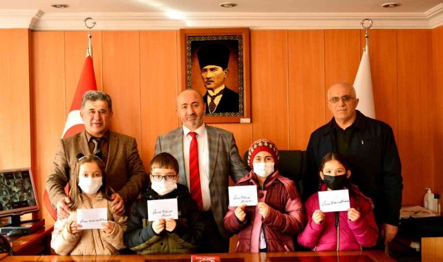 Minik öğrencilerden İdlip için yardım kampanyası