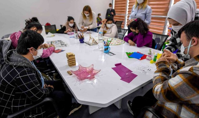 Mola evi ile özel gereksinimli çocukların kişisel becerileri gelişiyor