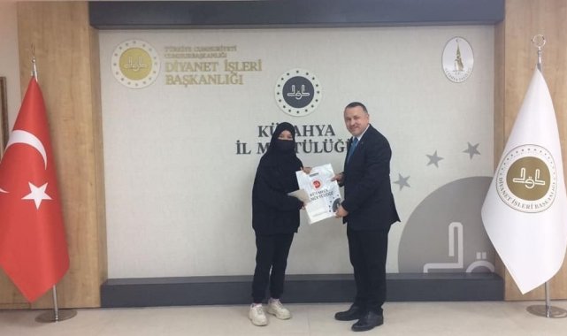 Müftü Demirtaş, dereceye giren öğrencileri ödüllendirdi