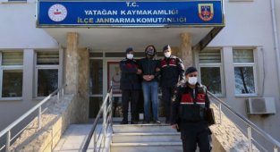 Muğla'da dolandırıcılık yapan 3 sahte jandarma Denizli'de yakalandı